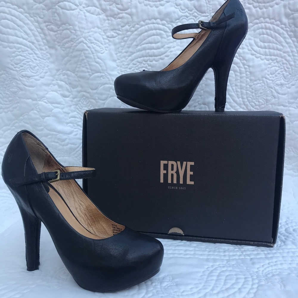 Frye Liz Mary Jane platform heels sz7
